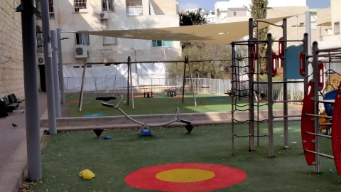830915.jpg